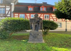 PHOTO-2025-10-05-07-50-38 PHOTO-2025-10-05-07-50-38